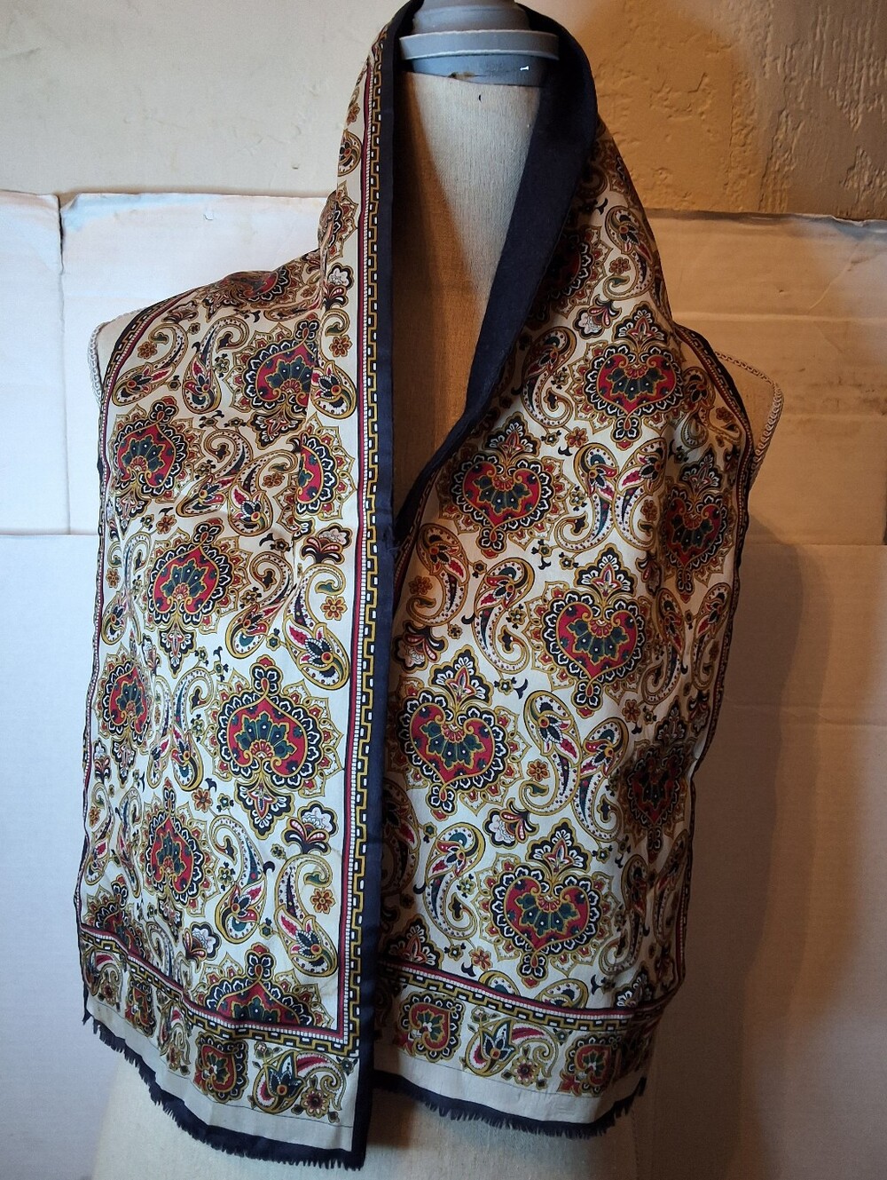 Vintage Lord & Taylor Silk Wool Paisley Scarf Made in Japan Navy / Black Ivory - Picture 4 of 7